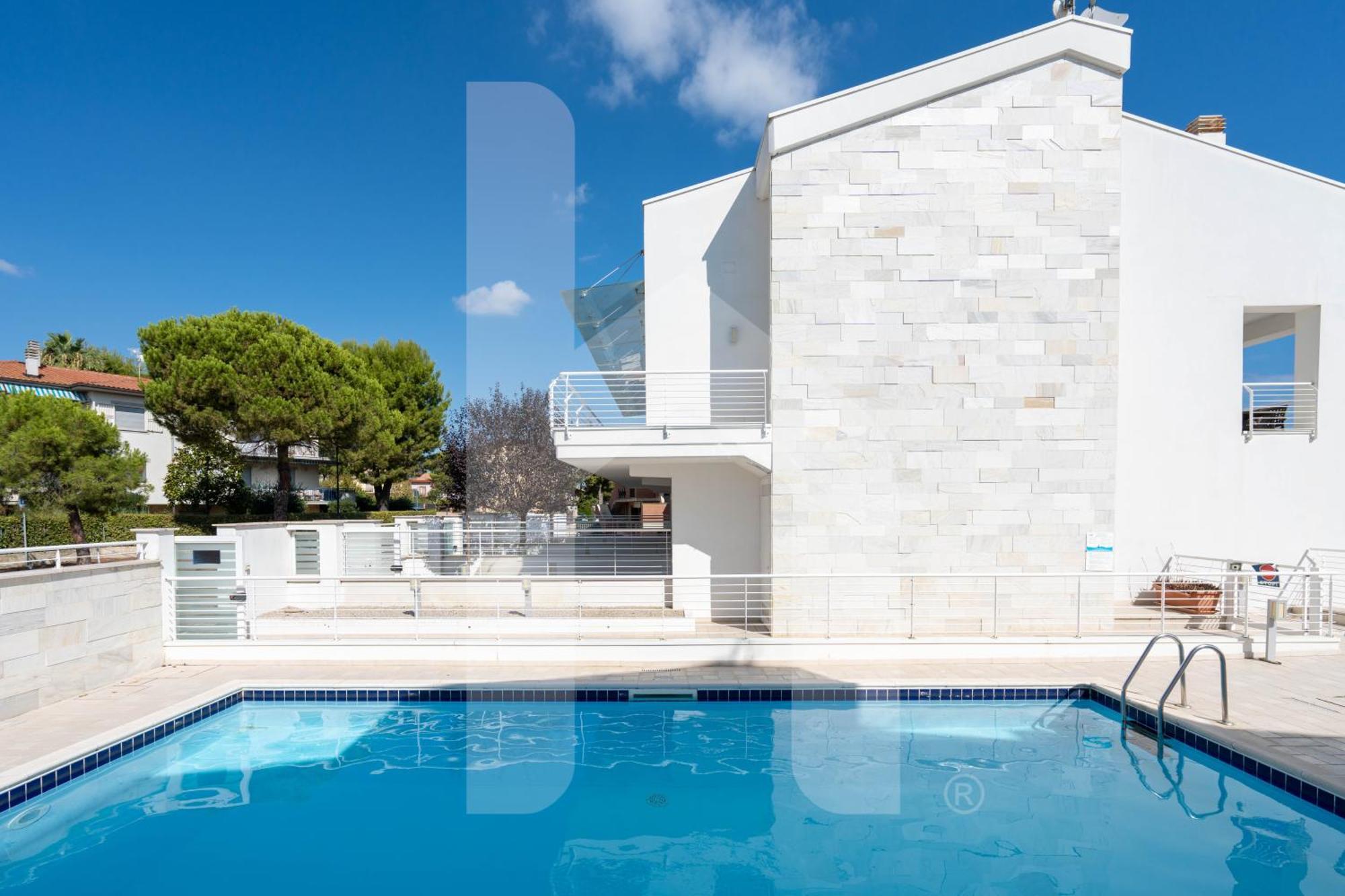 Homiday - Cerrano Park Resort Pineto Exterior photo